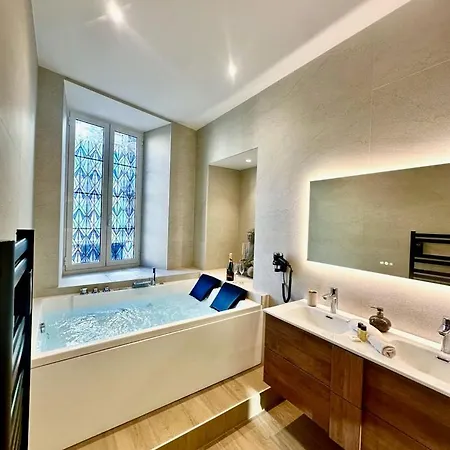 Lejlighed Magnifique - Jacuzzi - Port De *