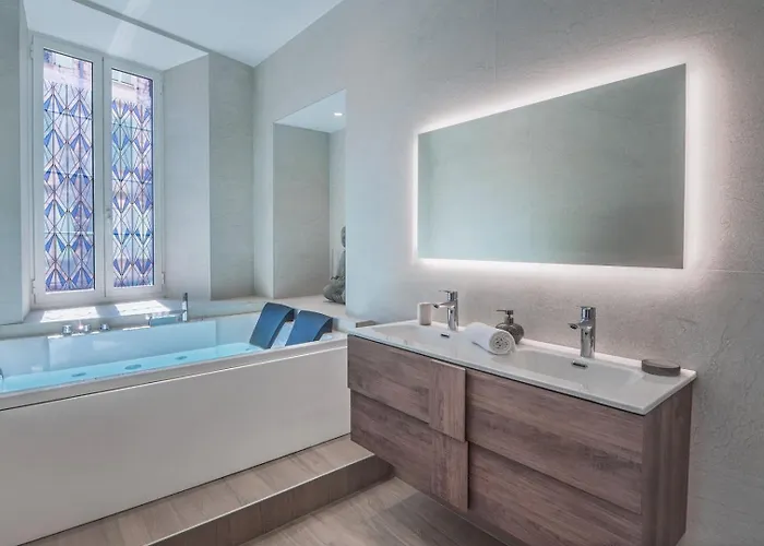 Magnifique - Jacuzzi - Port De شقة نيس